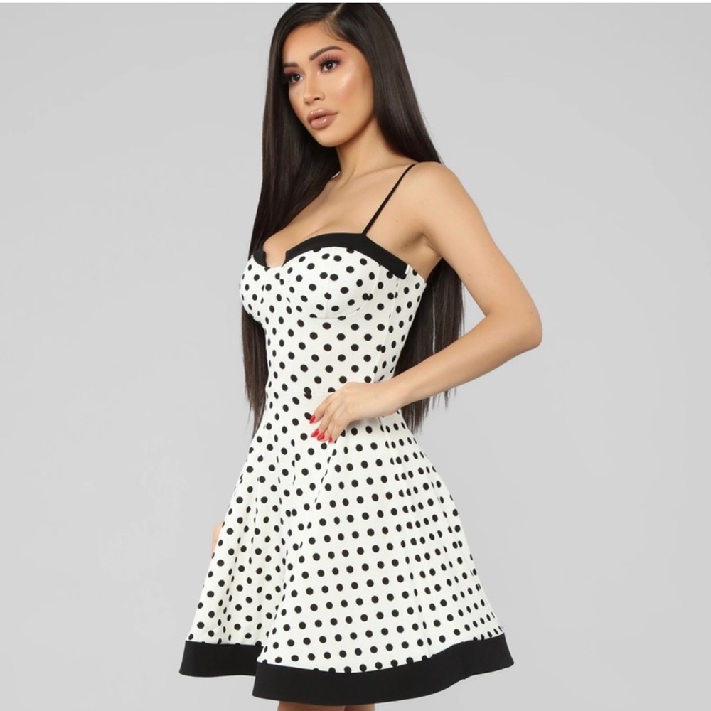 Fashion Nova Pin-up Polka dot dress Size Medium - White and Black NWOT